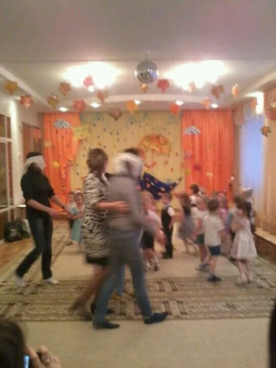 Светлячок 24. Детский сад г. Костюм со светоотражающими элементами. Хореографическая студия светлячки. Одежда со светоотражающими элементами для конкурса.