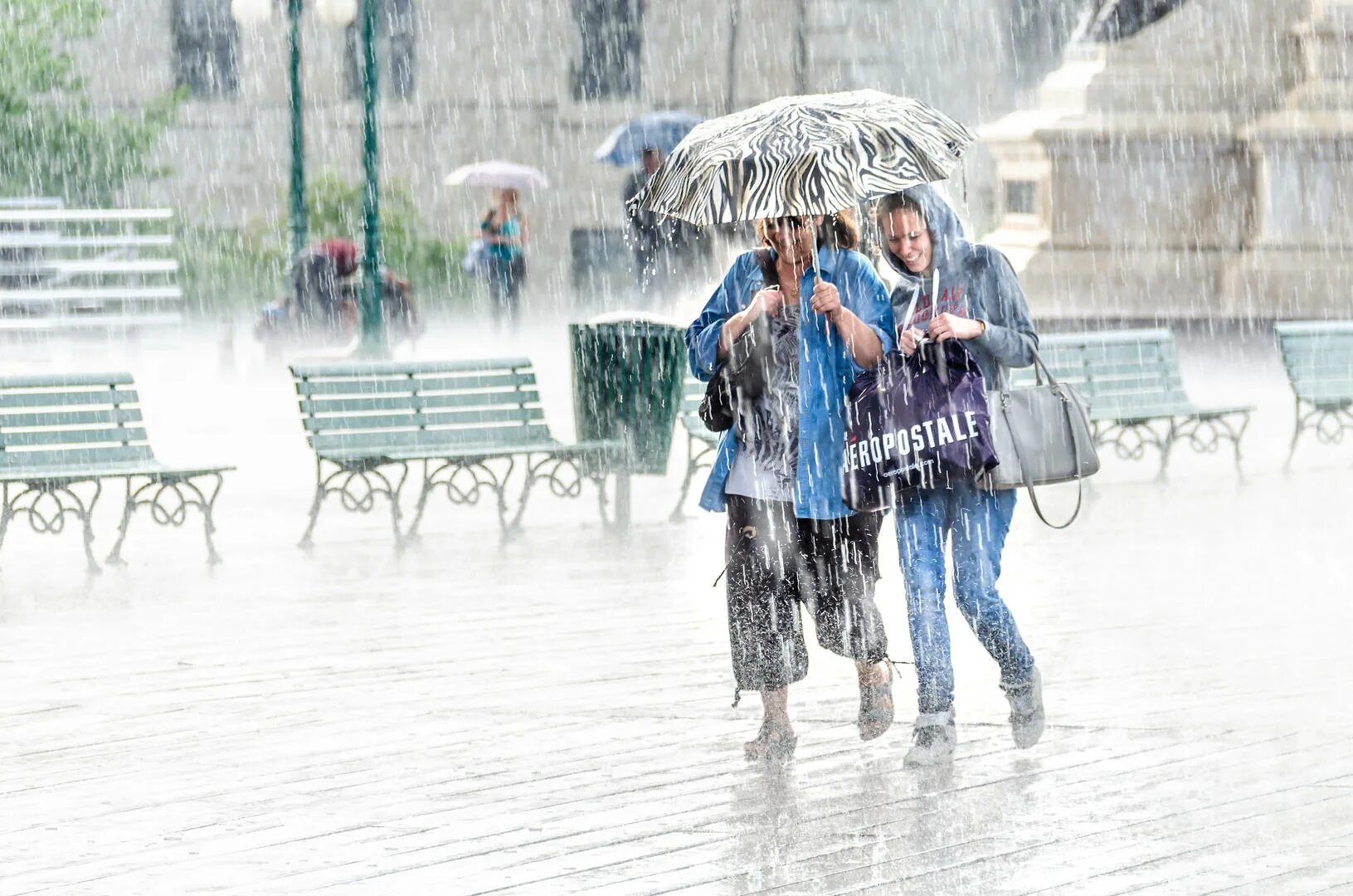 Eat and rain
