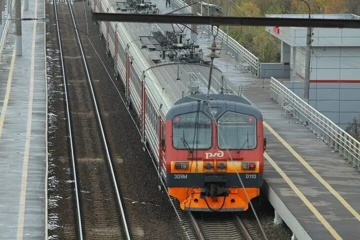 Поезд 531 киров адлер. Железнодорожная станции луза. Поезд урень киров. Электричка киров нижний новгород. Электричка урень-нижний новгород фото.