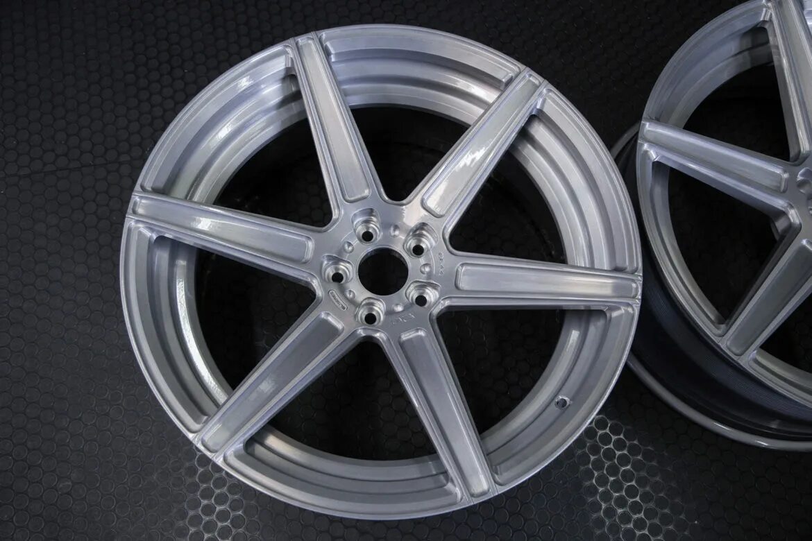 Диски techart r22 cayenne. Adv 6. V2 22 радиус. Gtr 2015 wheel. 1 0163 диски.