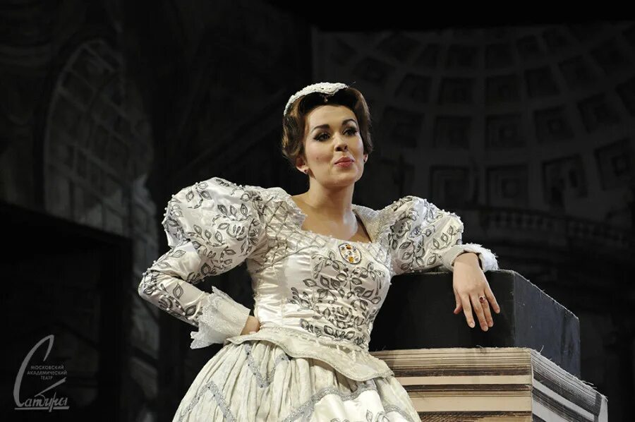 Укрощение строптивой театр комедии. Укрощение строптивой тверской театр. Катарина шекспир. Укрощение строптивой шекспир спектакль. Антон буглак театр сатиры.