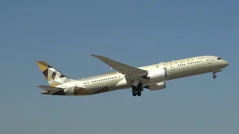 787 900