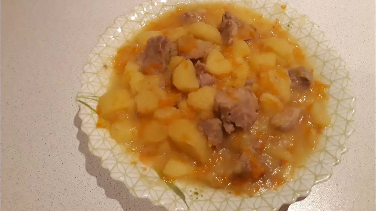 Тушёная картошка с мясом в мультиварке. Тушеная картошка с тыквой в мультиварке. Тушеная картошка с холодцом. Картошка с мясом в мультиварке редмонд тушеная