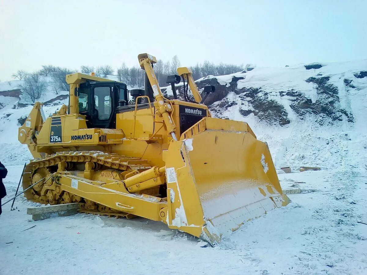 Komatsu d375. Бульдозер Komatsu d375. Бульдозер Комацу 375. Komatsu d375a-5.