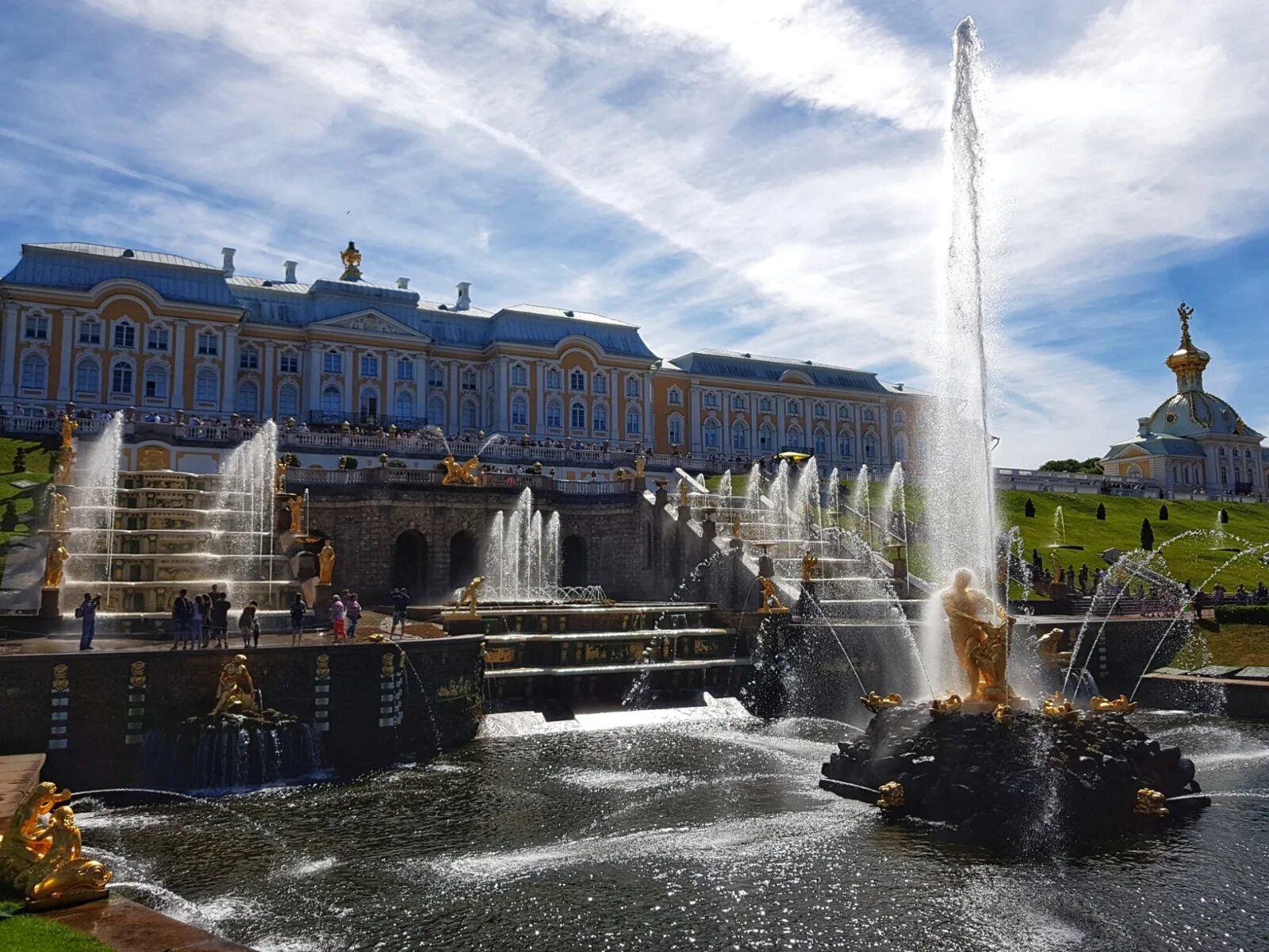 Окрестности питера. Петергоф в Санкт-Петербурге. Санкт-Петербург экскурсии Кронштадт-Петергоф. Петергоф Кронштадт. Экскурсия Петергоф и Кронштадт.