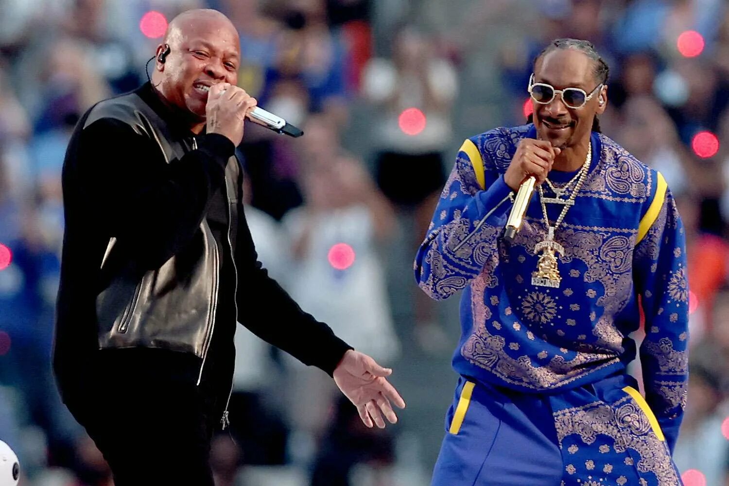 Show yet. Snoop Dogg super Bowl 2022. Dr Dre супербоул. Super Bowl 2022 Dr. Dre. Доктор Дре и снуп дог 2022.