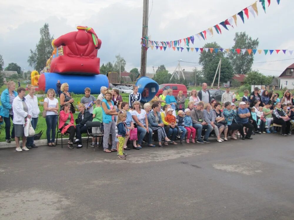 илюшино счастье 104. илюшино счастье 104. пос илюшино нестеровский район. лефард синие коты посуда. кружки с питерскими котами.