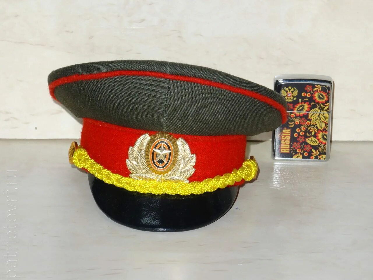 околыш фуражки. фуражка генеральская красный кант чёрный околыш. фуражка офицера ркка 1943. околыш фуражки 6. фуражка генерала ркка 1941.