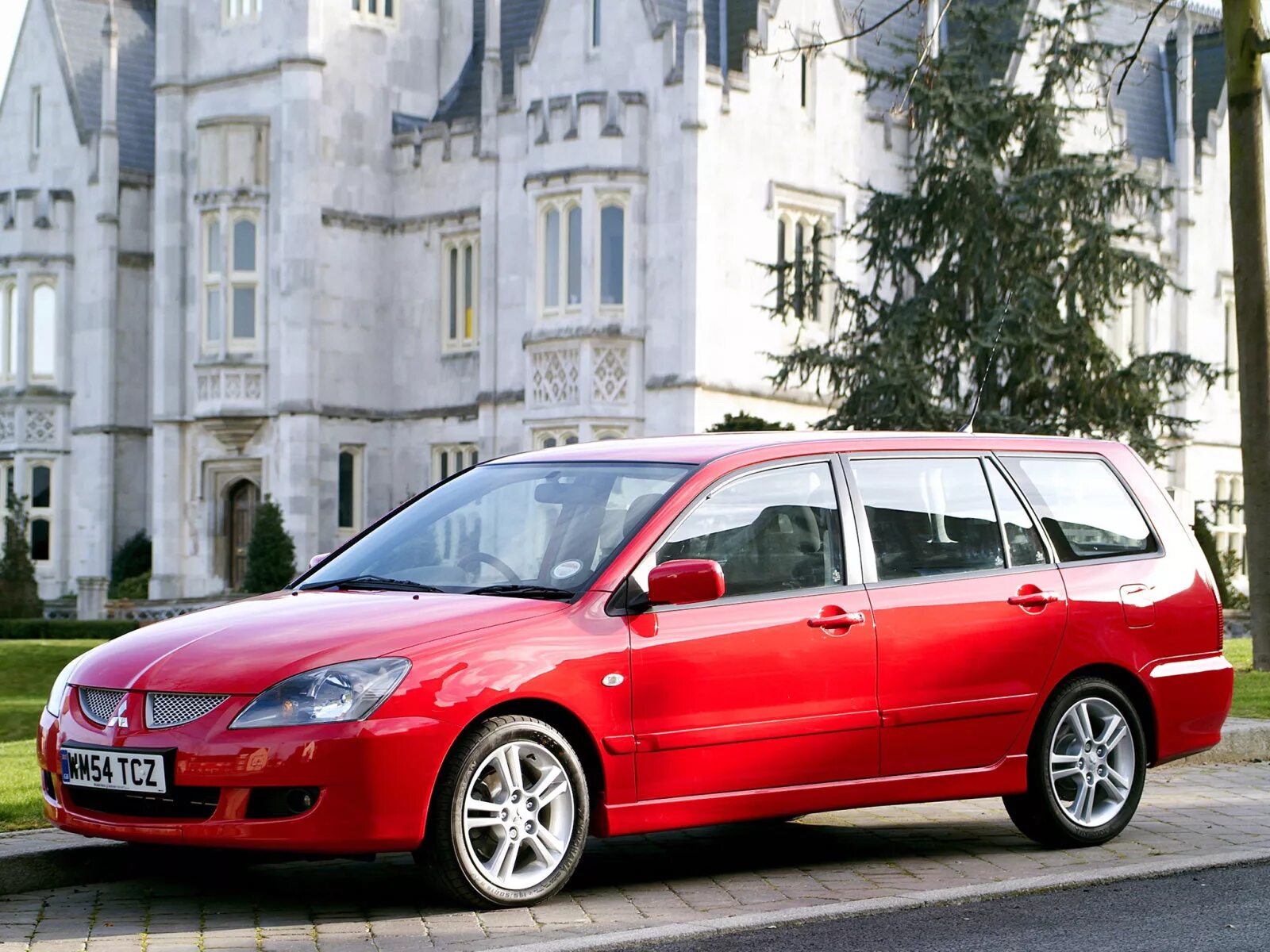 Mitsubishi Lancer универсал. Mitsubishi Lancer Wagon 2003. Мицубиси ланцер 9 универсал. Мицубиси Лансер 10 универсал. Lancer wagon