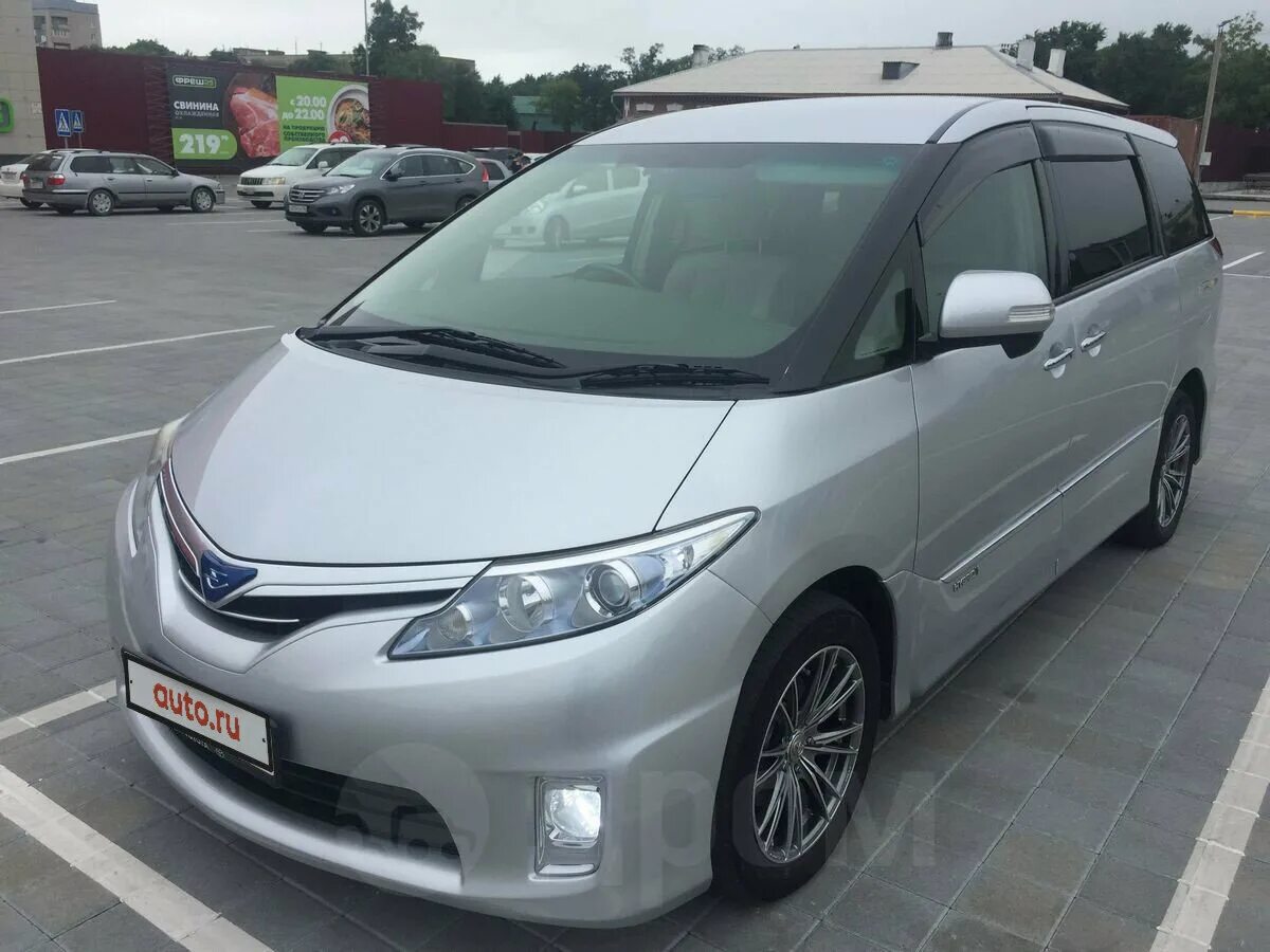 Estima hybrid. Toyota Estima III 2.4. Toyota Estima Hybrid 2010. Тойота Эстима минивэн 2010. Toyota минивэн Эстима Эстима.