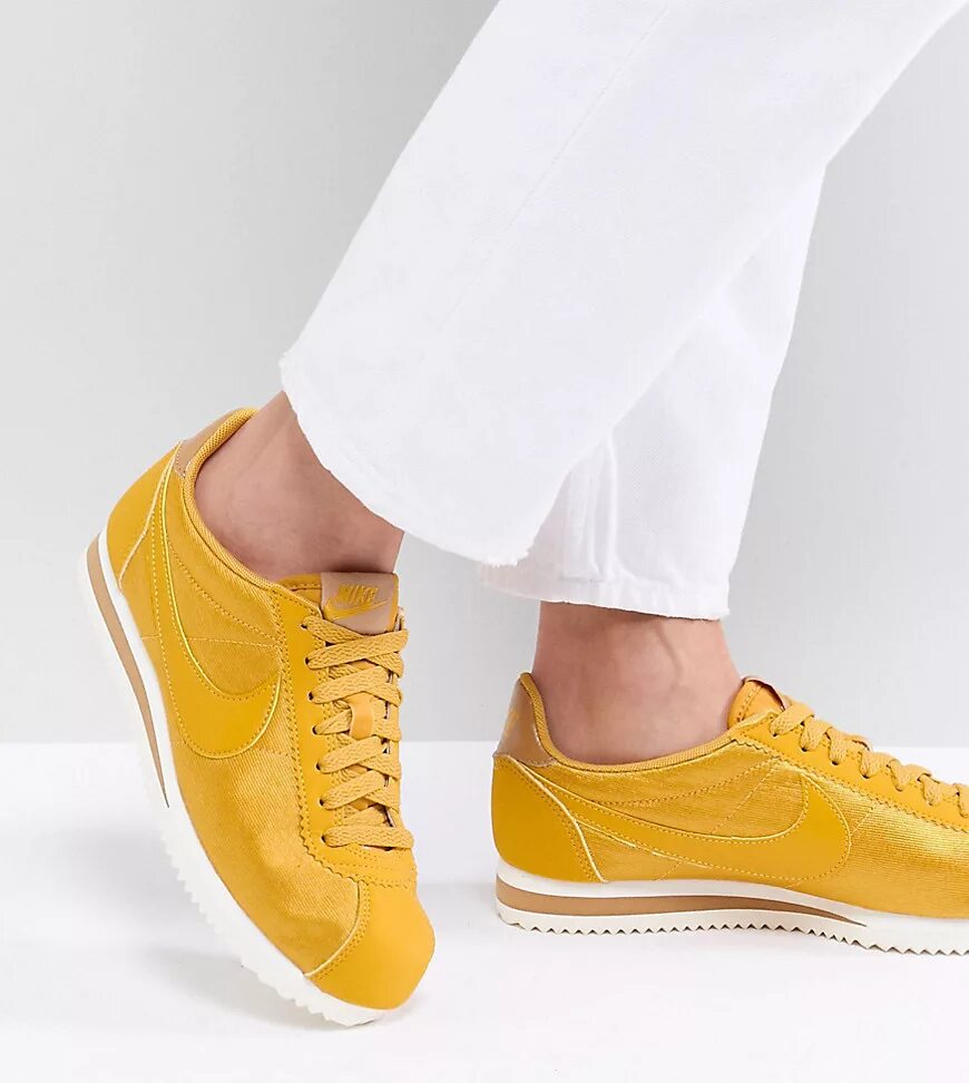 Nike Cortez желтые. Кроссовки Zanotti Giuseppe желтые. Найк Кортес желтые. Кроссовки найк горчичные. Кроссовки желтого цвета