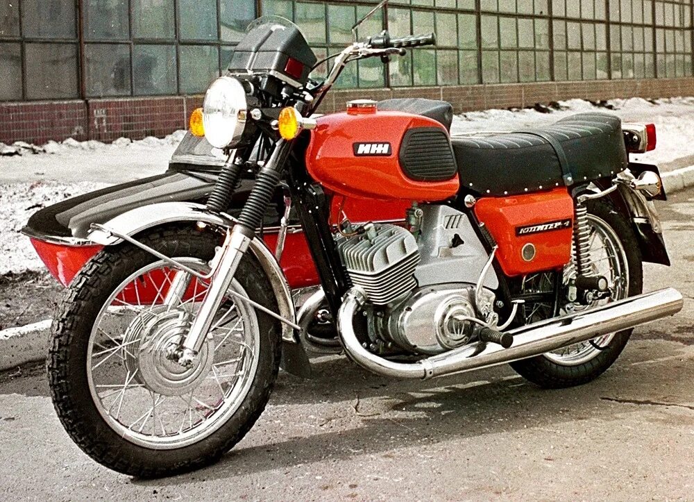 Мотоцикл иж планета 5 и юпитер. Иж юпитер 5. Мотоцикл иж юпитер 5. Иж юпитер планета 4. Мотоцикл иж планета 5.