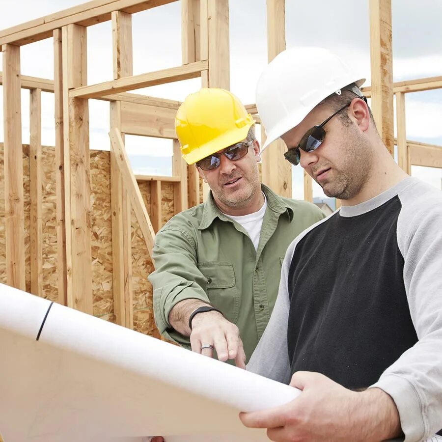 Механик по дорожной строительной технике. Прораб на стройке. Работа мастер смр. Работа мастер смр. Инженер в белой каске.