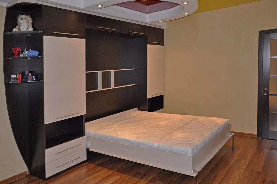 Мебель шкаф кровать цены. Подъемная кровать Оптима. Шкаф-кровать трансформер. Стенка со встроенной кроватью. Кровать встроенная в шкаф.
