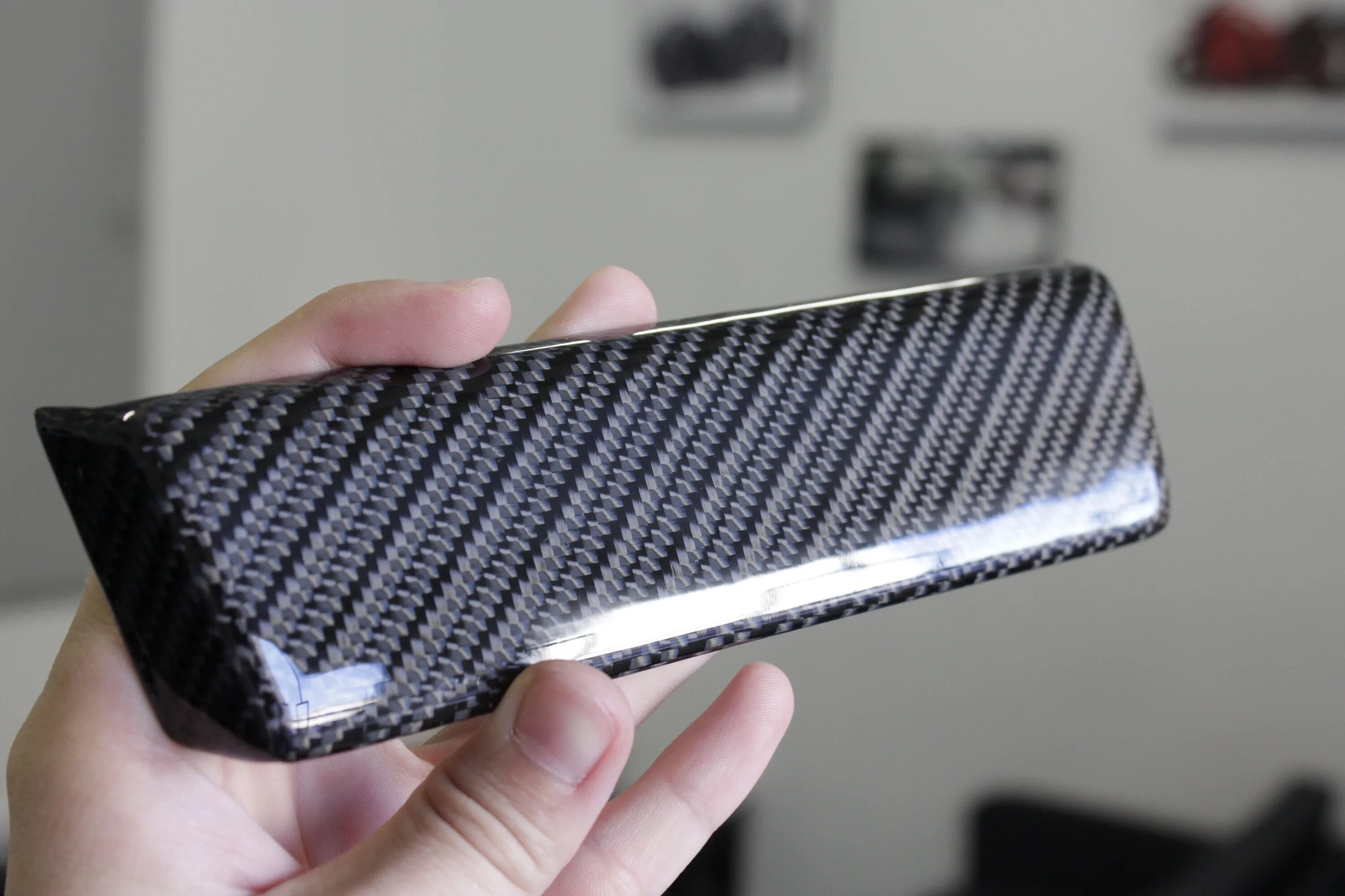 Карбон текстура hd. Карбоновые детали. Углерод химический элемент. Карбоновая e60. Карбон изделия из карбона.