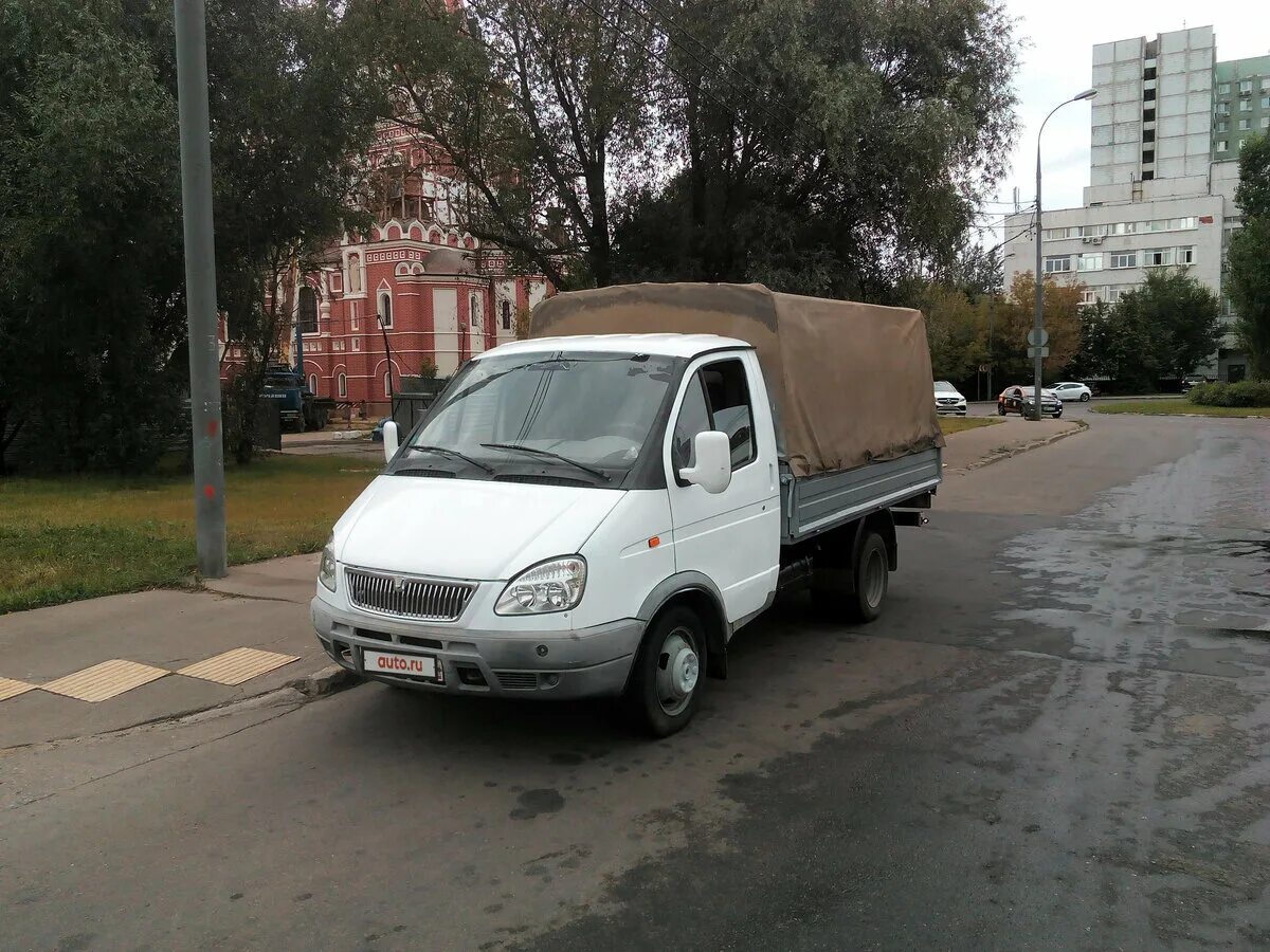 Газ 3302 2004. Газель 3302 белая. Газ 3302 2004 года. Белый газ 3302. Автозапчасти кингисепп.