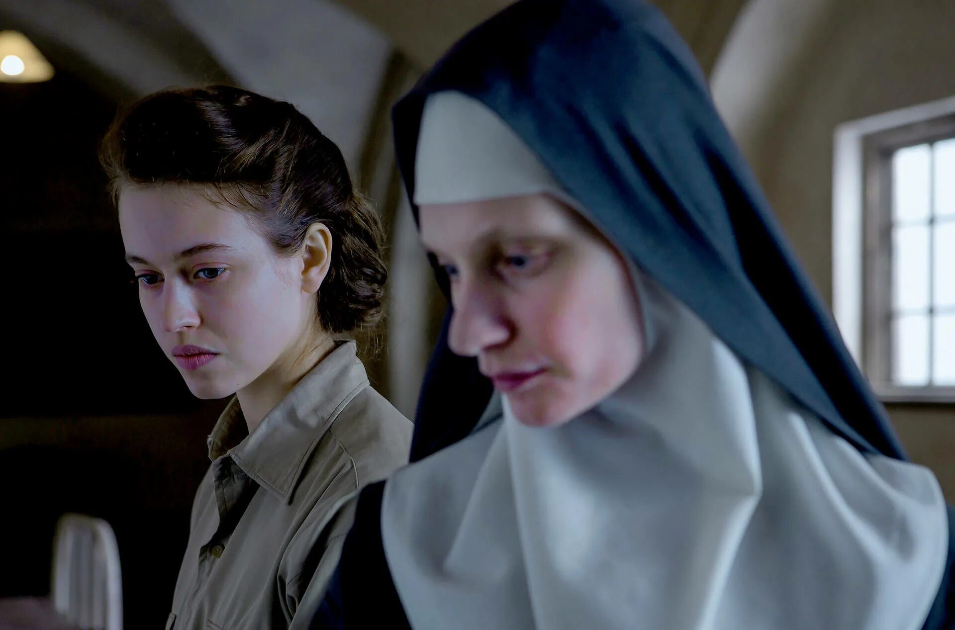 Исчезнувший фильм 2021. Убийство в сериал франция. Триллеры франция. Триллеры франция. Лу де лааж непорочные.