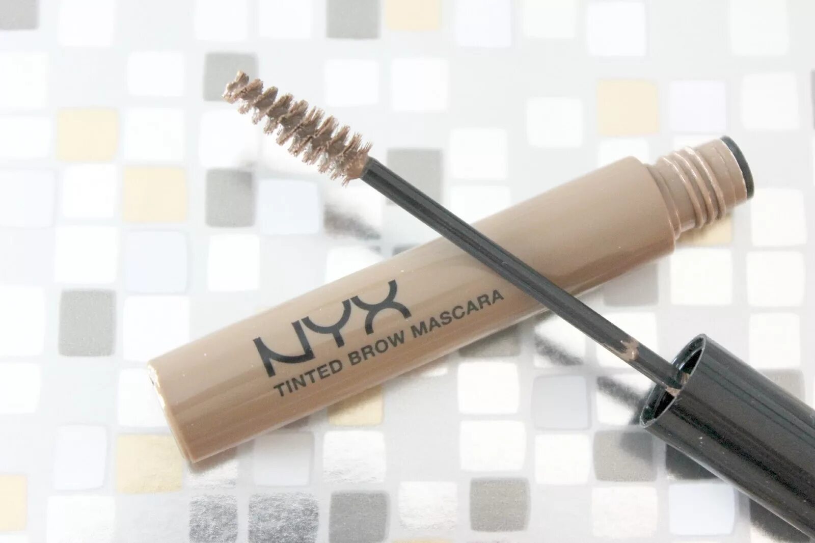 Nyx brow. Nyx brow mascara. тушь для бровей вивьен сабо. vivienne sabo тушь для бровей  brow mascara  sourcils mascara &quot;&quot;brow atelier&quot;&quot; тон 01. тушь для бровей вивьен сабо 02.