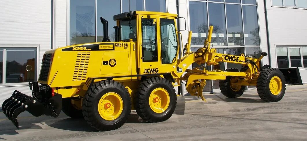 Автогрейдер gr215a. Xcmg gr215a. автогрейдер xcmg gr215a. xcmg 215 автогрейдер. автогрейдер xcmg gr2405.