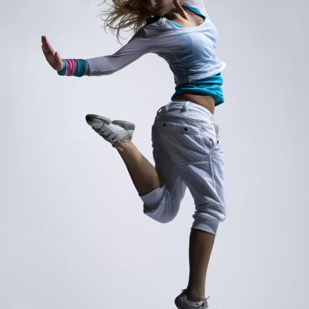 Балерины необычные костюмы необычные позы. Самые красивые выступления в театре. Танцы тренды. Театр выступление. Dance su.