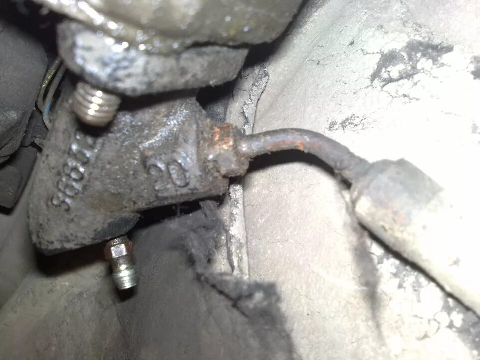 Где стоит рабочий цилиндр. Где стоит рабочий цилиндр. Выжимной цилиндр сцепления ваз 2107. Шток на главный цилиндр сцепления ваз 2107. Манжет на рабочий цилиндр сцепления hyundai accent.