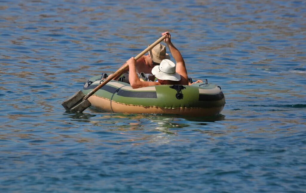 Запрет на моторные лодки. Знаки у водоемов. Лодка ява 510. Запрещающие знаки на водоемах. Запрет на моторные лодки.