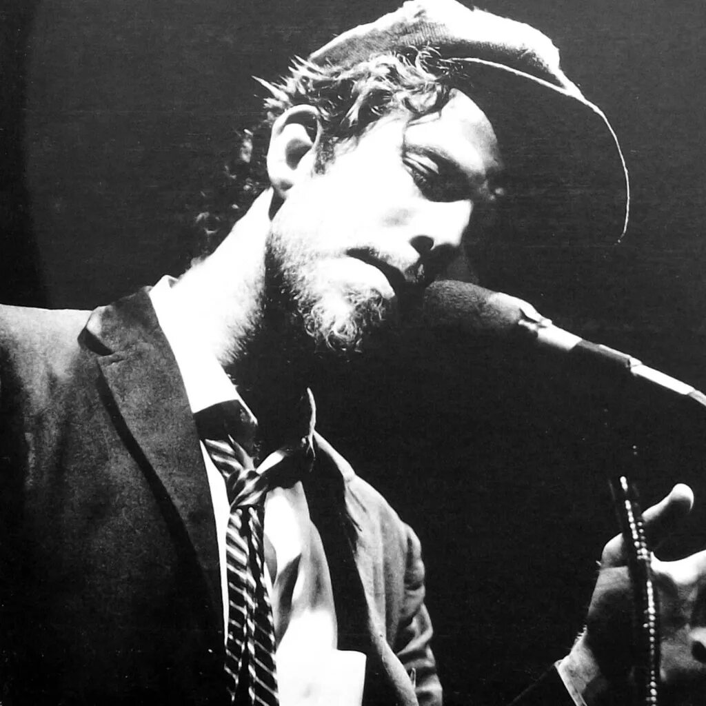 Don t wait for tom. Tom waits. том уэйтс в молодости. tom waits молодой.
