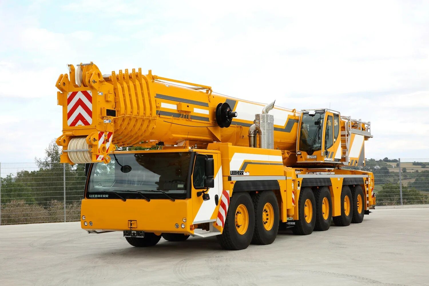 Liebherr LTM 1300-6.2. Кран Liebherr LTM 1300. Кран Liebherr LTM. Автокран Liebherr LTM 1300. Мобильные автокраны