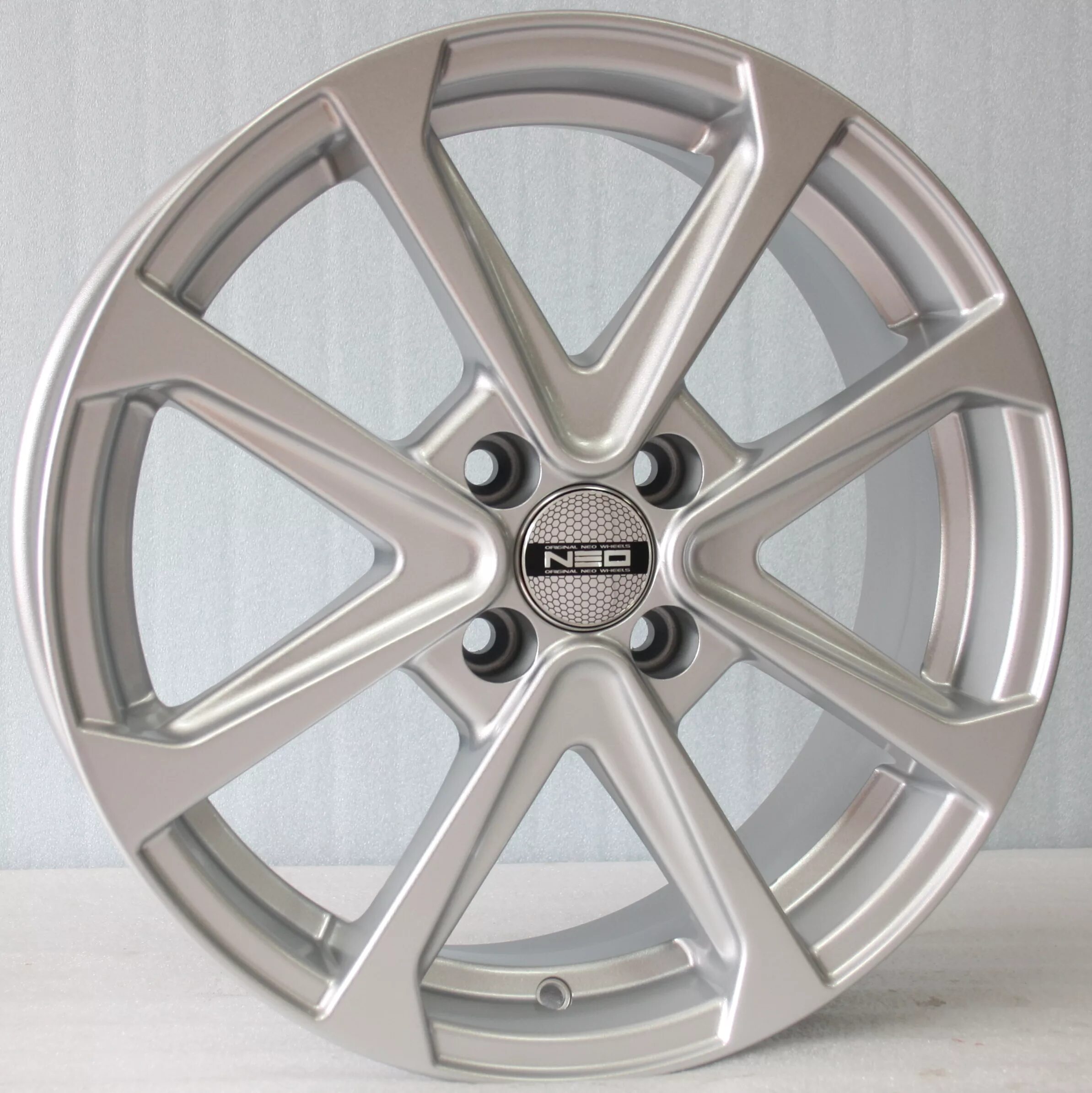 Литые диски neo. Neo 6x16/4x100 et45 d60,1 667 silver. tech line neo 667 bd. tech line 6x16/4x100 et37 d60,1 634 silver. диск 16x6 4x100 tech line neo 667 bd 45 /60,1.