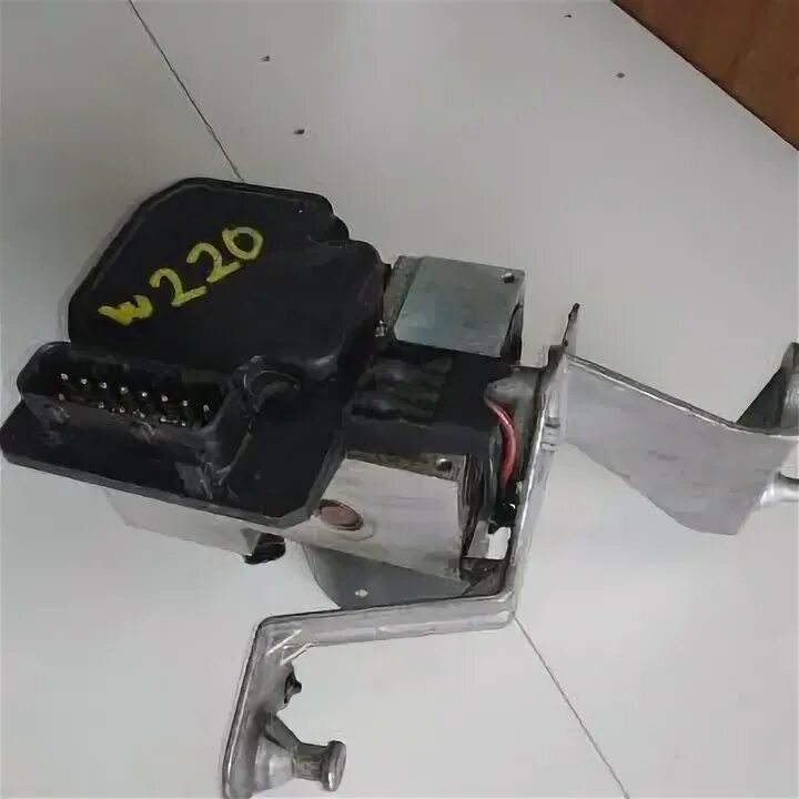 220 мерседес чейнджер. Комплект рычагов w203. Запчасти w220. Запчасти w220. Cd changer mercedes w140.