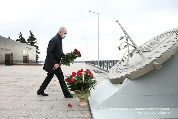 Памятник узникам фашизма Ульяновск. Мемориал узникам концлагерей.