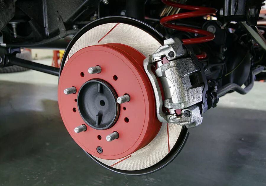 Тормоз фото. Brembo carbon ceramic. Суппорта porsche 911. Тормозные механизмы автомобиля. Тормоз фото.