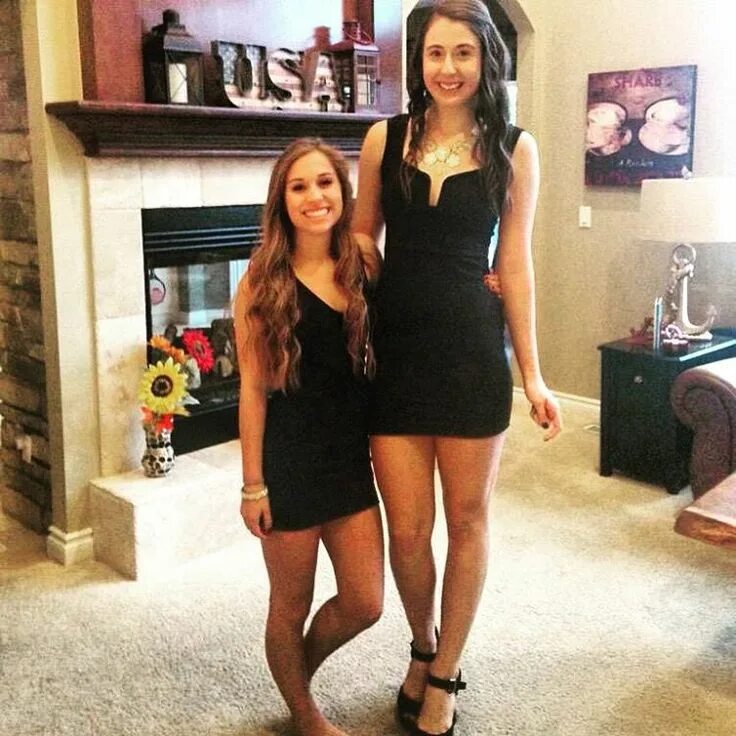 She is tall her sister. Сестры Литл.. Tall Хейли. Taller sister. Cassidy heights рост.