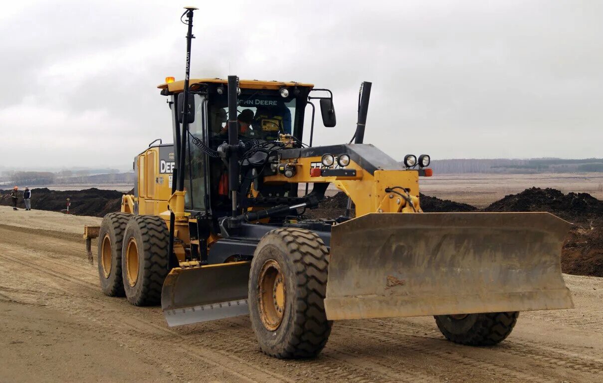 грейдер-элеватор 121 квт (165 л. грейдер 922. грейдер дз 98. автогрейдер caterpillar 14m. покажи автогрейдер.