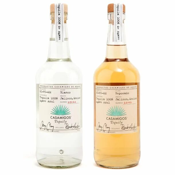 Текила альта. Текила Casamigos. Мескаль Casamigos. Набор текила Касамигос. Текила Клуни.