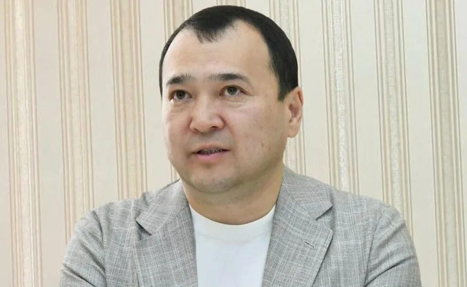 Сакен полатов семья. Азизжон камилов. Руководитель управления цифровыми. Полатов сакен джетыбаевич. Сакен полатов.