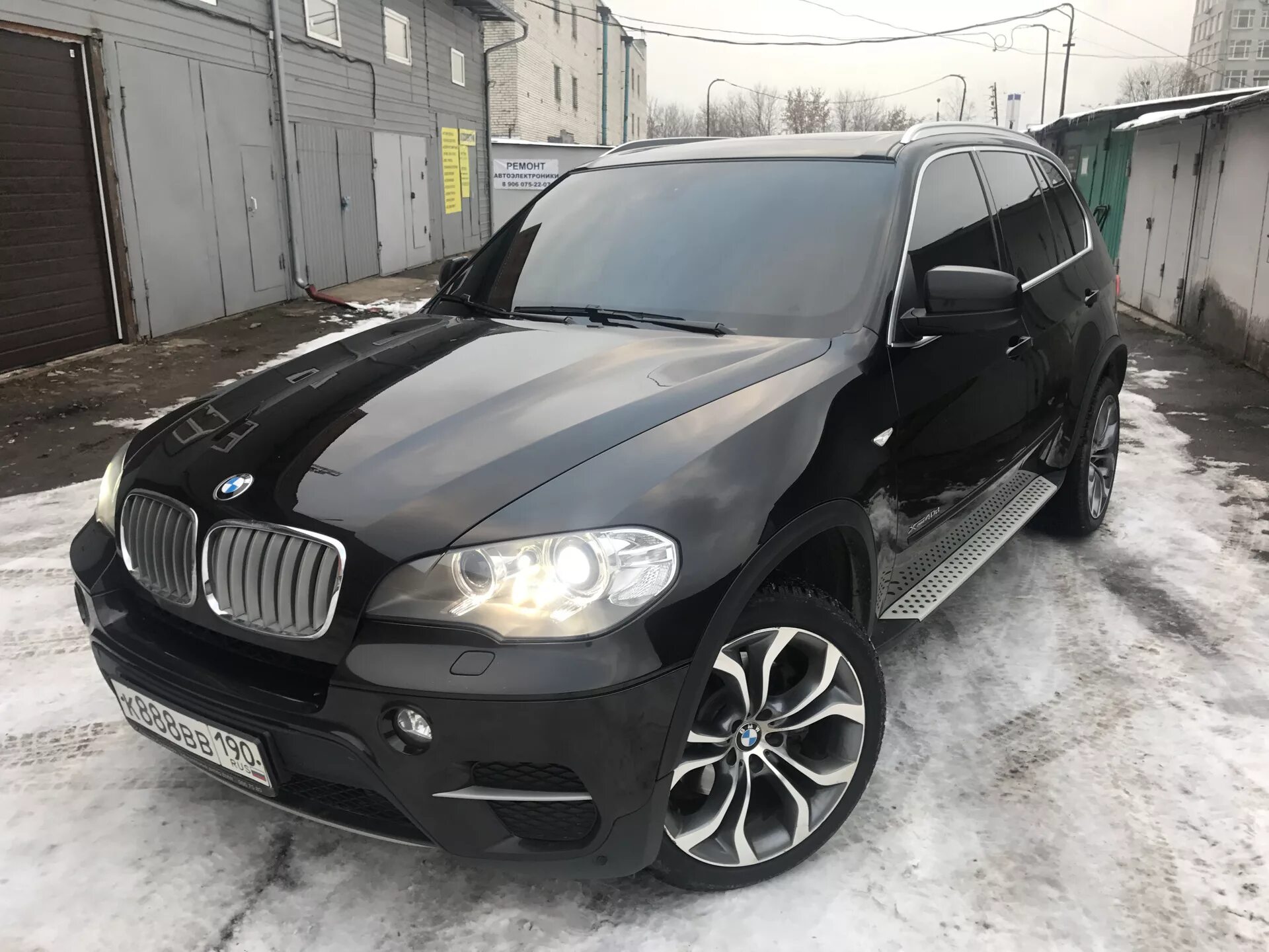 BMW x5 e70 черный тонированный. BMW x5 m e70 черный тонированный. Х5 е70 черный тонированный. BMW x5 черный тонированный.