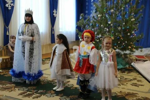 Новогодний утренник 4 класс