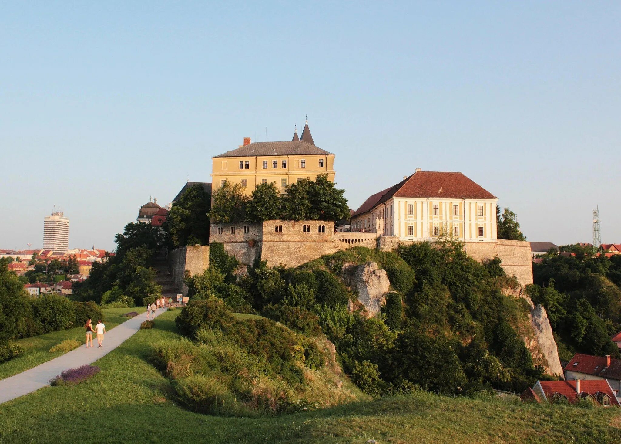 Венгерская г. Веспрем. Veszprem Венгрия. Веспрем замок. Веспрем Венгрия достопримечательности.