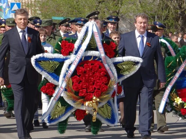 9 Мая в поселке Увельском. Увельский район Челябинской области. День 9 мая в Увелке Челябинской области. Памятник войнам в п. Увельский Увельского района Челябинской.