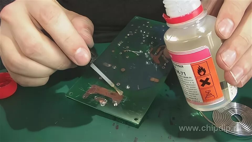 Платы покрытые лаком ур231. Защитный спрей для плат. Покрыть плату лаком. Лакированная плата. Лак для покрытия печатных плат.