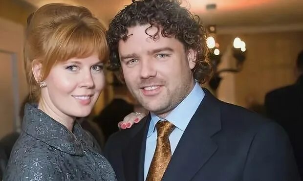 The daughter of the head of the national guard of Russia Daria Zolotova. She is 