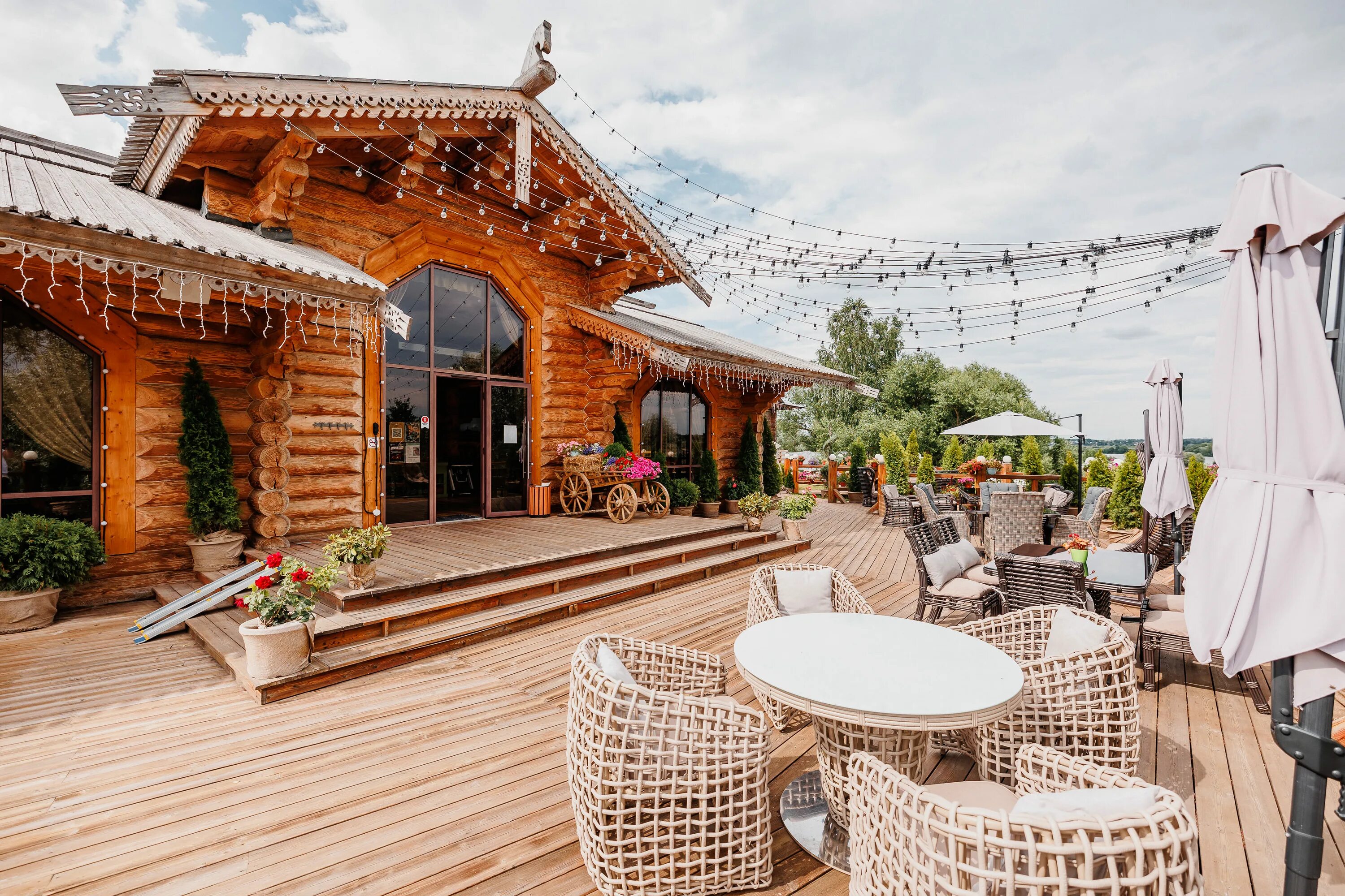 москоу кантри клаб ресторан. лучшие рестораны подмосковья. рестораны сергиев посад. мякининское шоссе 1 ресторан white. лучшие рестораны подмосковья.