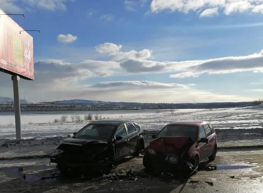 Дтп 23.02 2025. На дорогах магнитки дтп. дтп куса магнитка 31 01 2025.