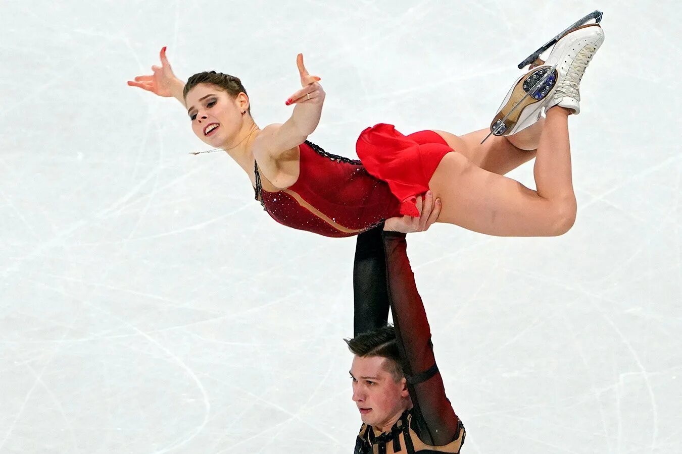 Саша трусова фигуристка. Фига дуля кукиш. Огромная фига. Включи фиг. Включи фиг.