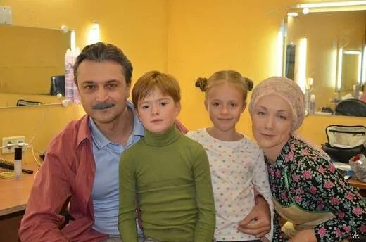 Лазарев актер семья. Лазарев старший и младший.