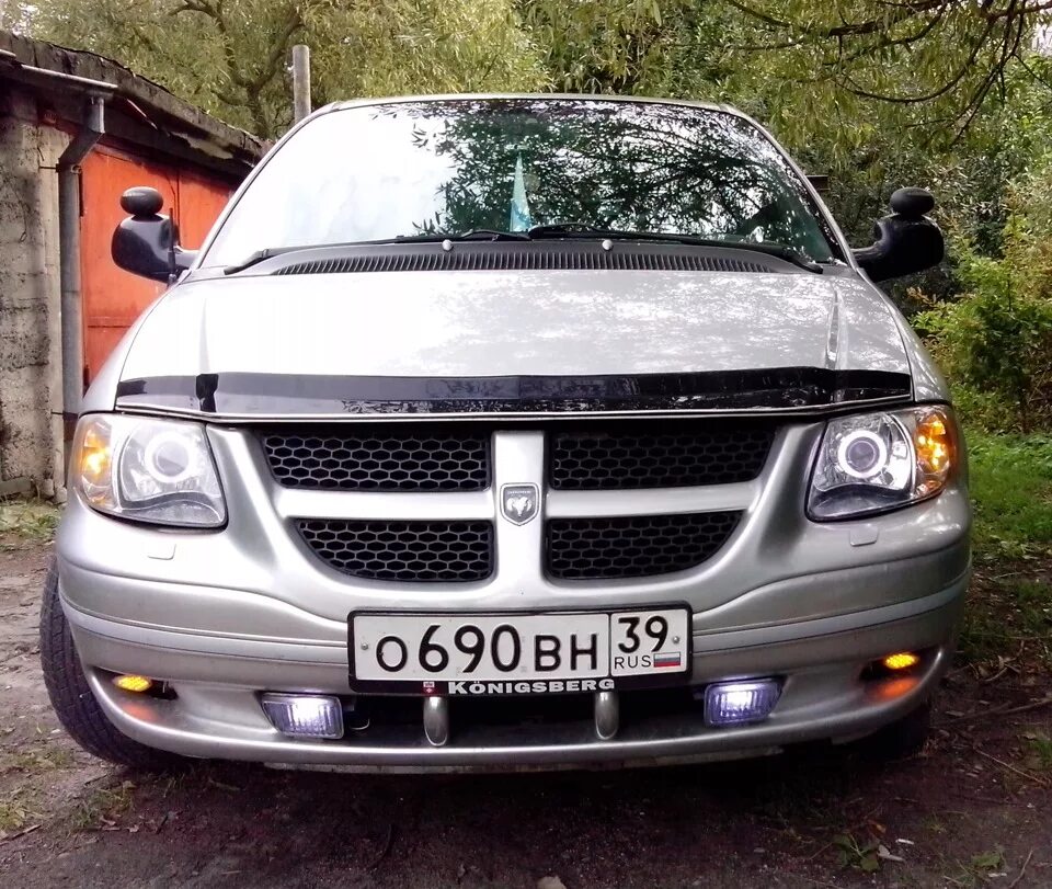 Фары караван 4. Фары dodge Caravan 4. Додж Караван 2.4 2003. Оптика Додж Караван 4. Додж Караван 3.3 2005.