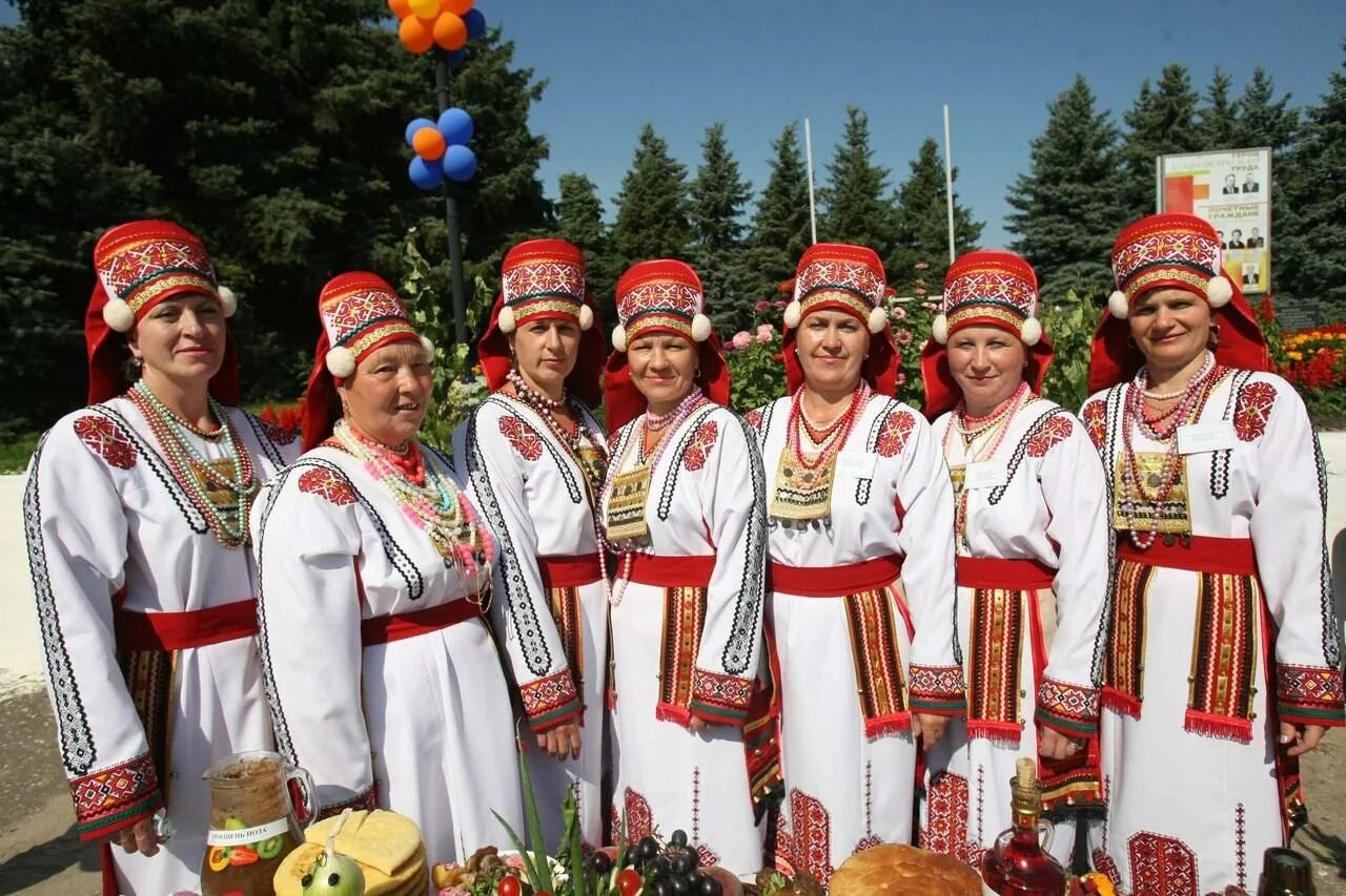 Мордовия мордва эрзя Мокша. Народы Мордовии Мокша эрзя. Эрзяне и Мокшане. Народы.России.мордва.Мокша.