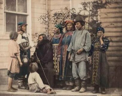 В древней руси дворовые люди слуги
