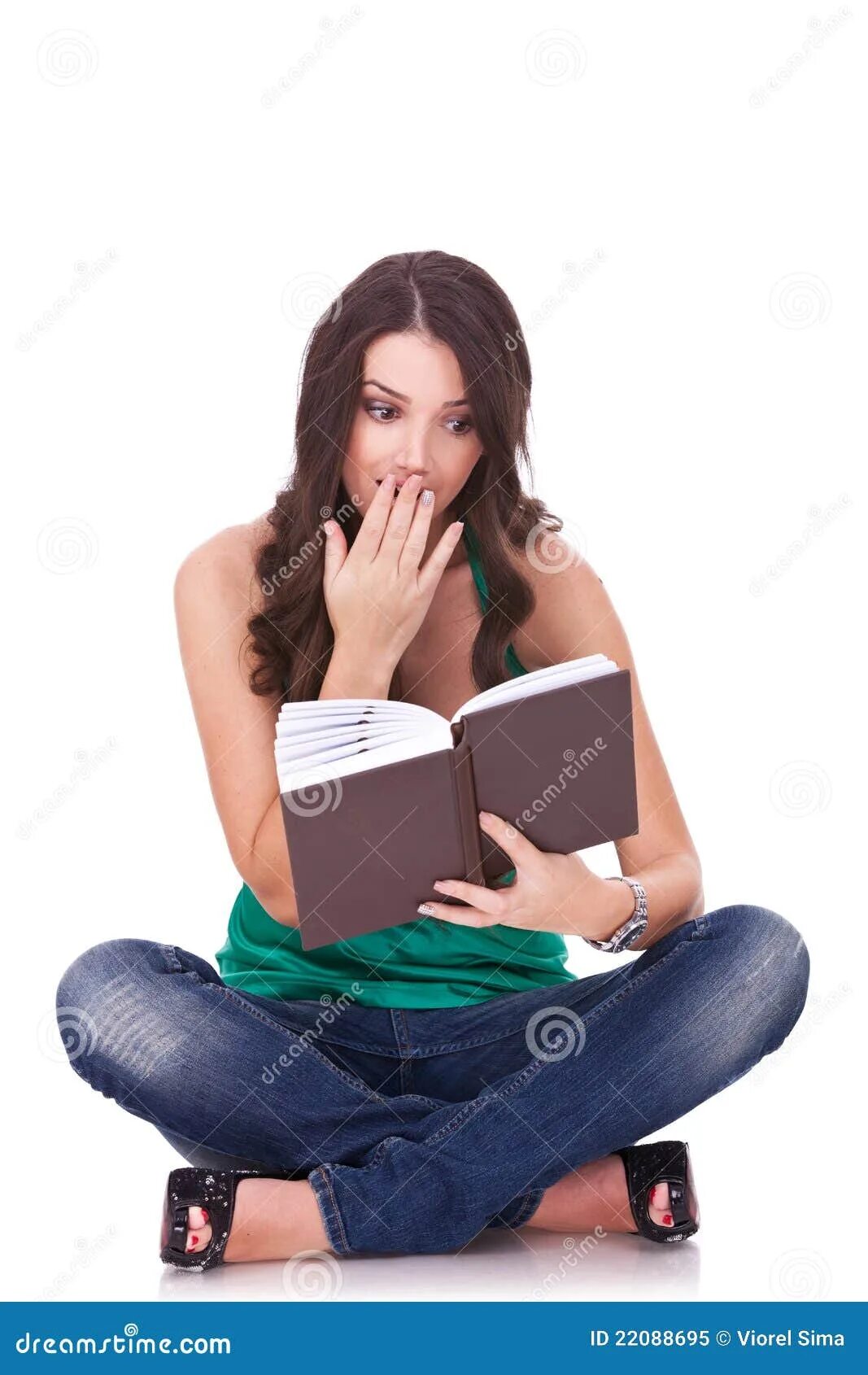 Сидя читать книгу